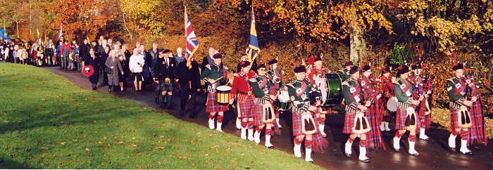 Parade to Maybole War Memorial